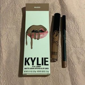 Kylie Cosmetics Makeup - Kylie Jenner Lipkit in shade Maliboo! Kylie Cosmetics Makeup - Kylie Jenner Lipkit in shade Maliboo!